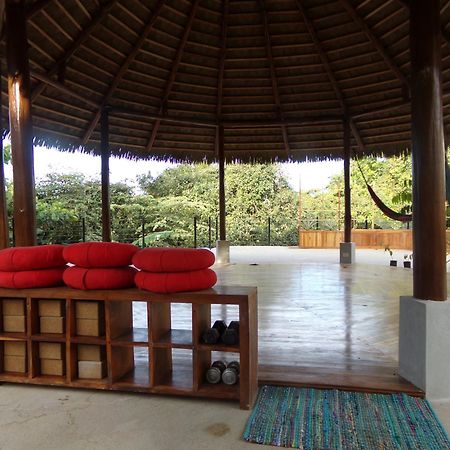 Iluminar Beachfront Suites Nosara Eksteriør billede