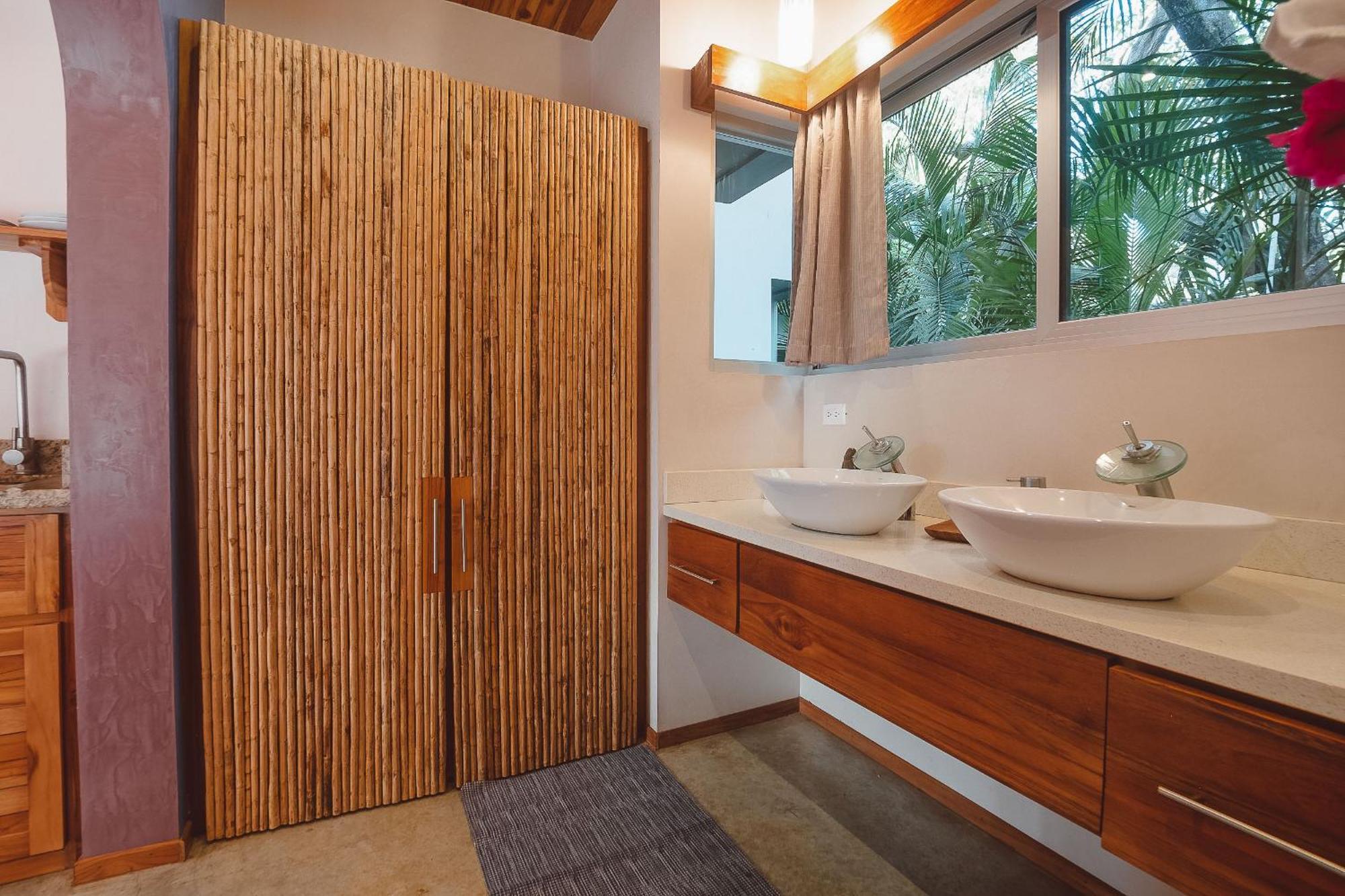 Iluminar Beachfront Suites Nosara Eksteriør billede