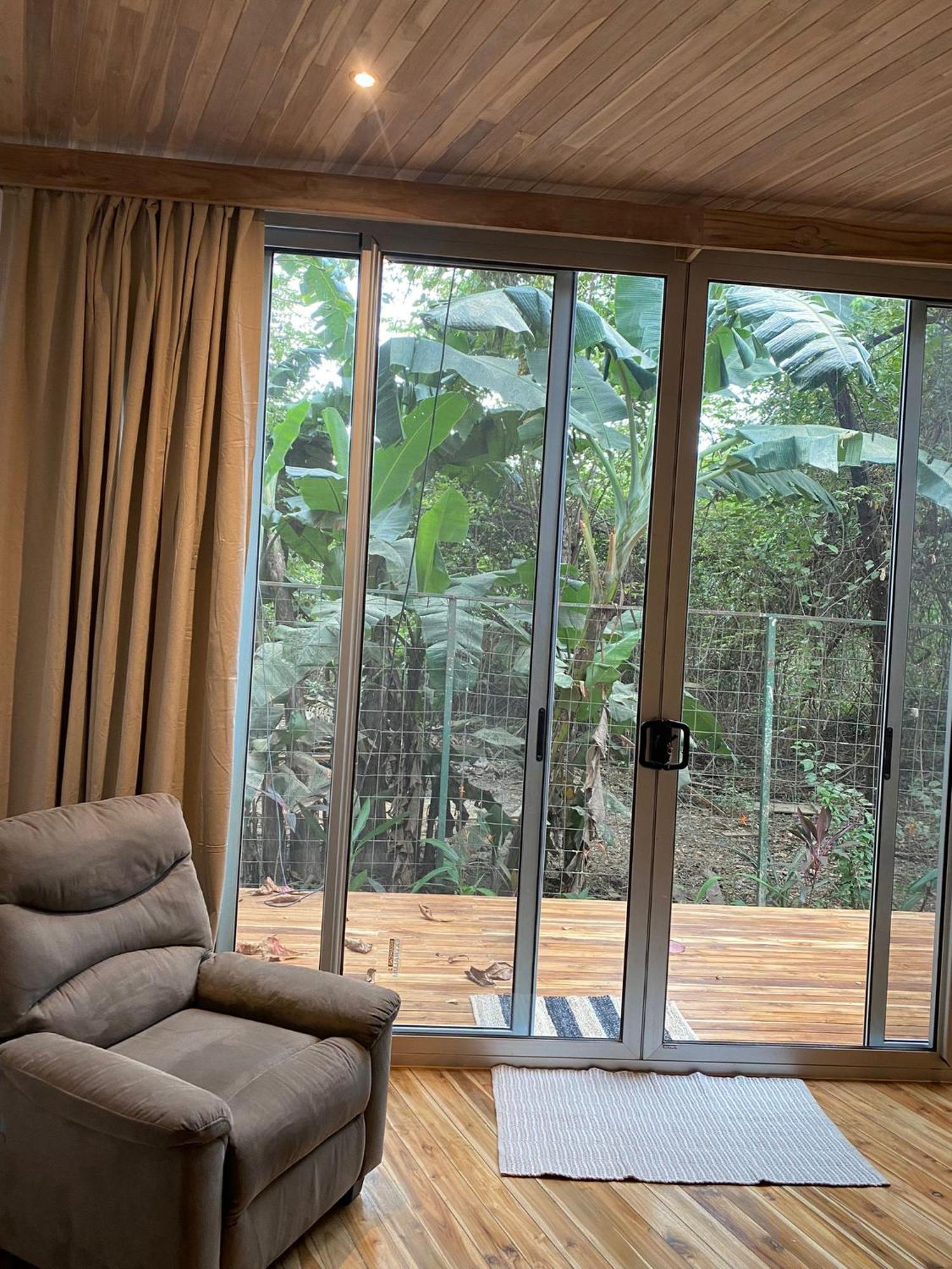 Iluminar Beachfront Suites Nosara Værelse billede